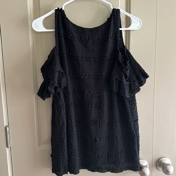 Max Studio cold shoulder lace ruffle stretch blouse - Picture 2 of 6